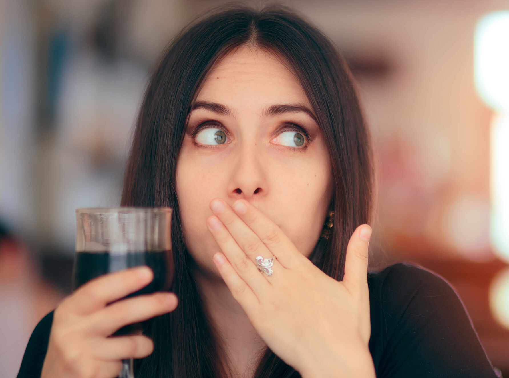 Gas aus dem Magen: Warum wir rülpsen und was es über unsere Gesundheit verrät